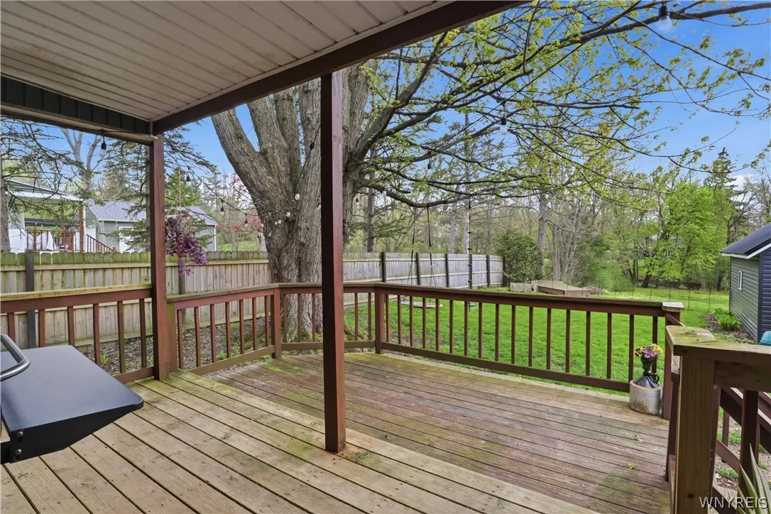 2575 Amsdell Road, Hamburg, New York 14075, Hamburg, New York 14075, 3 Bedrooms Bedrooms, 7 Rooms Rooms,1 BathroomBathrooms,Residential,For Sale,2575 Amsdell Road, Hamburg, New York 14075,0,B1676921