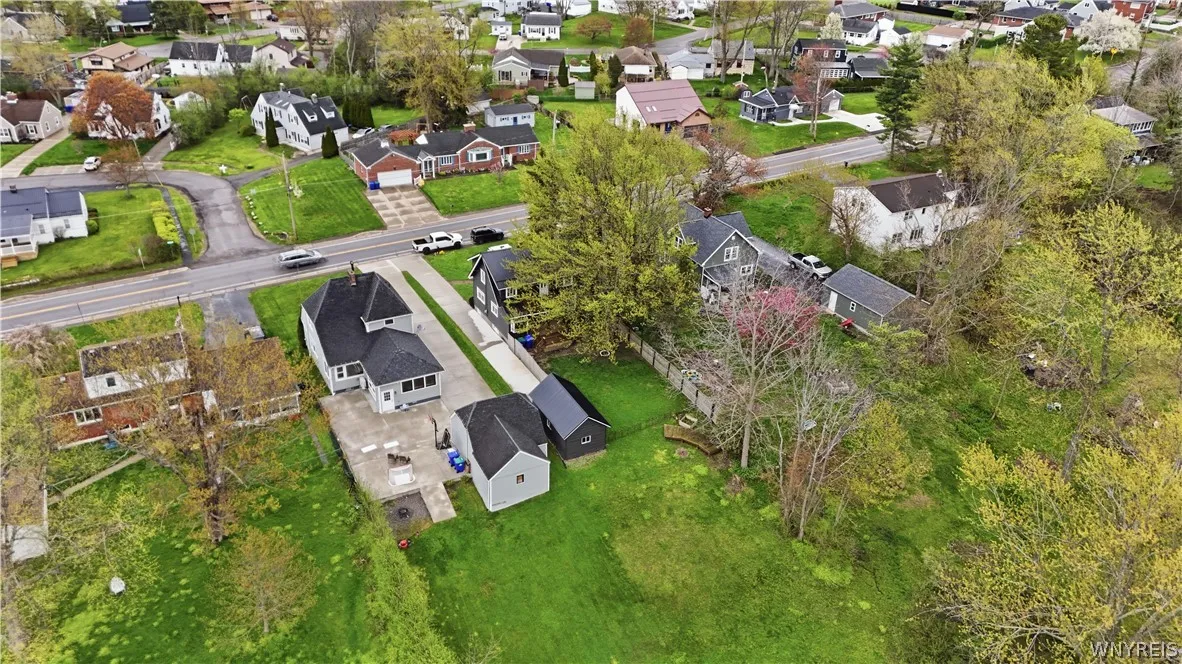 2575 Amsdell Road, Hamburg, New York 14075, Hamburg, New York 14075, 3 Bedrooms Bedrooms, 7 Rooms Rooms,1 BathroomBathrooms,Residential,For Sale,2575 Amsdell Road, Hamburg, New York 14075,0,B1676921