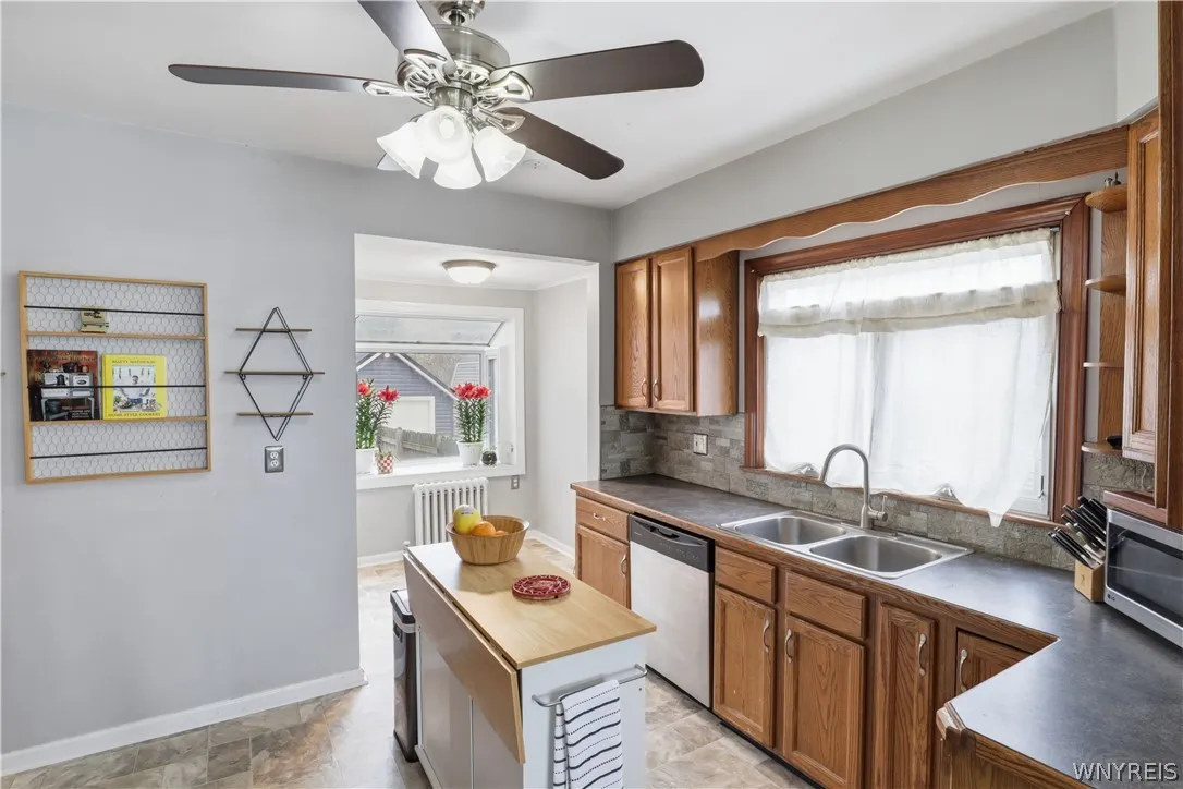 2575 Amsdell Road, Hamburg, New York 14075, Hamburg, New York 14075, 3 Bedrooms Bedrooms, 7 Rooms Rooms,1 BathroomBathrooms,Residential,For Sale,2575 Amsdell Road, Hamburg, New York 14075,0,B1676921