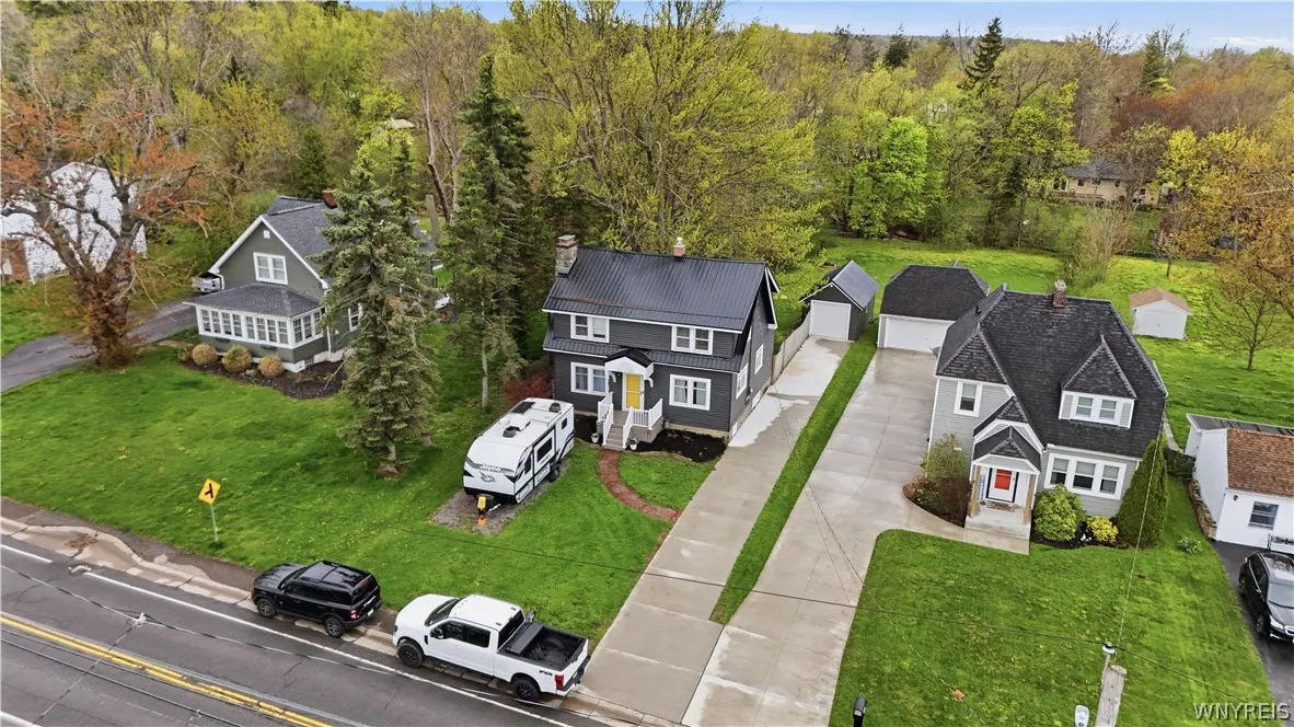 2575 Amsdell Road, Hamburg, New York 14075, Hamburg, New York 14075, 3 Bedrooms Bedrooms, 7 Rooms Rooms,1 BathroomBathrooms,Residential,For Sale,2575 Amsdell Road, Hamburg, New York 14075,0,B1676921