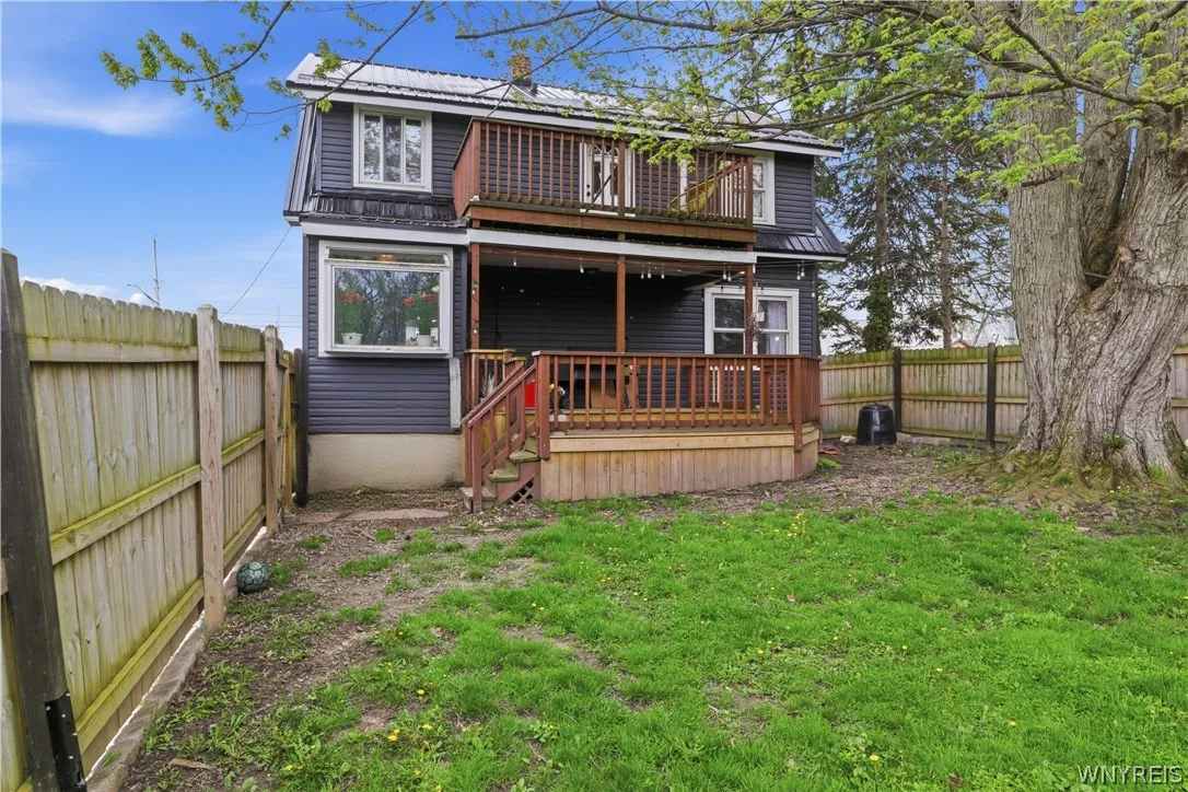 2575 Amsdell Road, Hamburg, New York 14075, Hamburg, New York 14075, 3 Bedrooms Bedrooms, 7 Rooms Rooms,1 BathroomBathrooms,Residential,For Sale,2575 Amsdell Road, Hamburg, New York 14075,0,B1676921