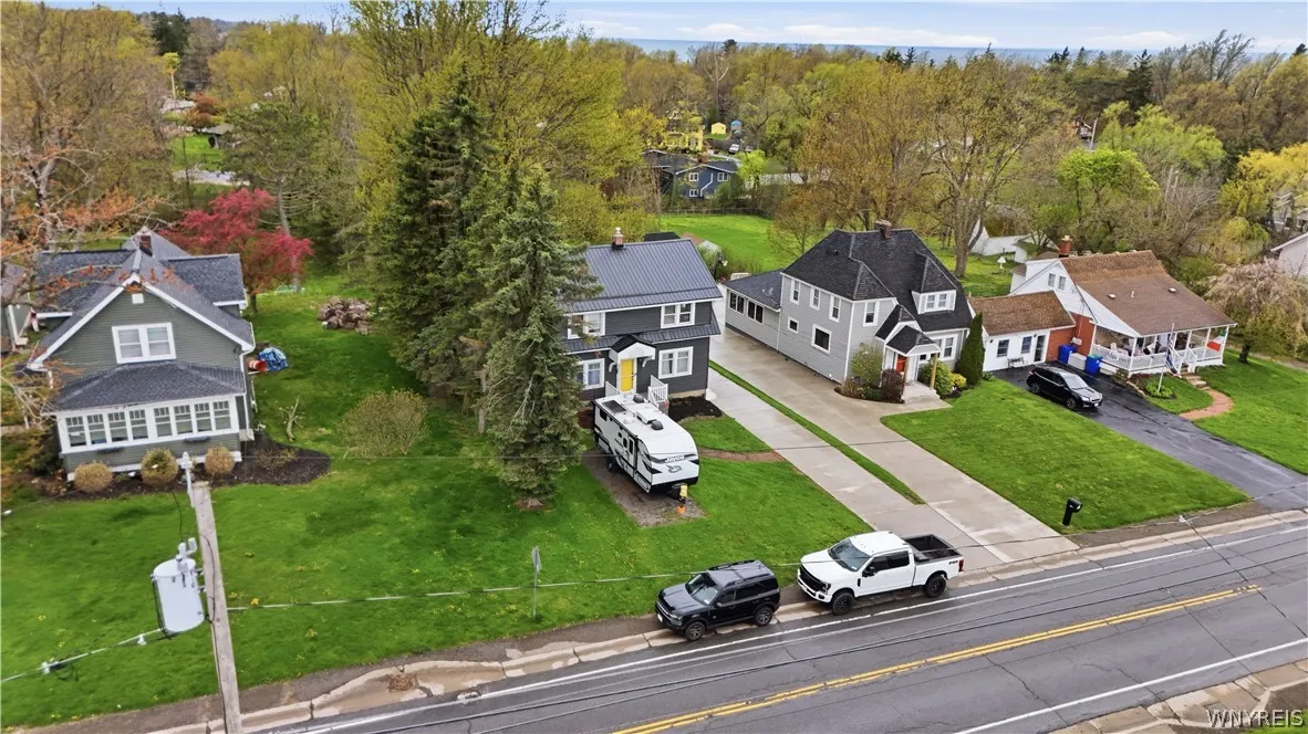 2575 Amsdell Road, Hamburg, New York 14075, Hamburg, New York 14075, 3 Bedrooms Bedrooms, 7 Rooms Rooms,1 BathroomBathrooms,Residential,For Sale,2575 Amsdell Road, Hamburg, New York 14075,0,B1676921