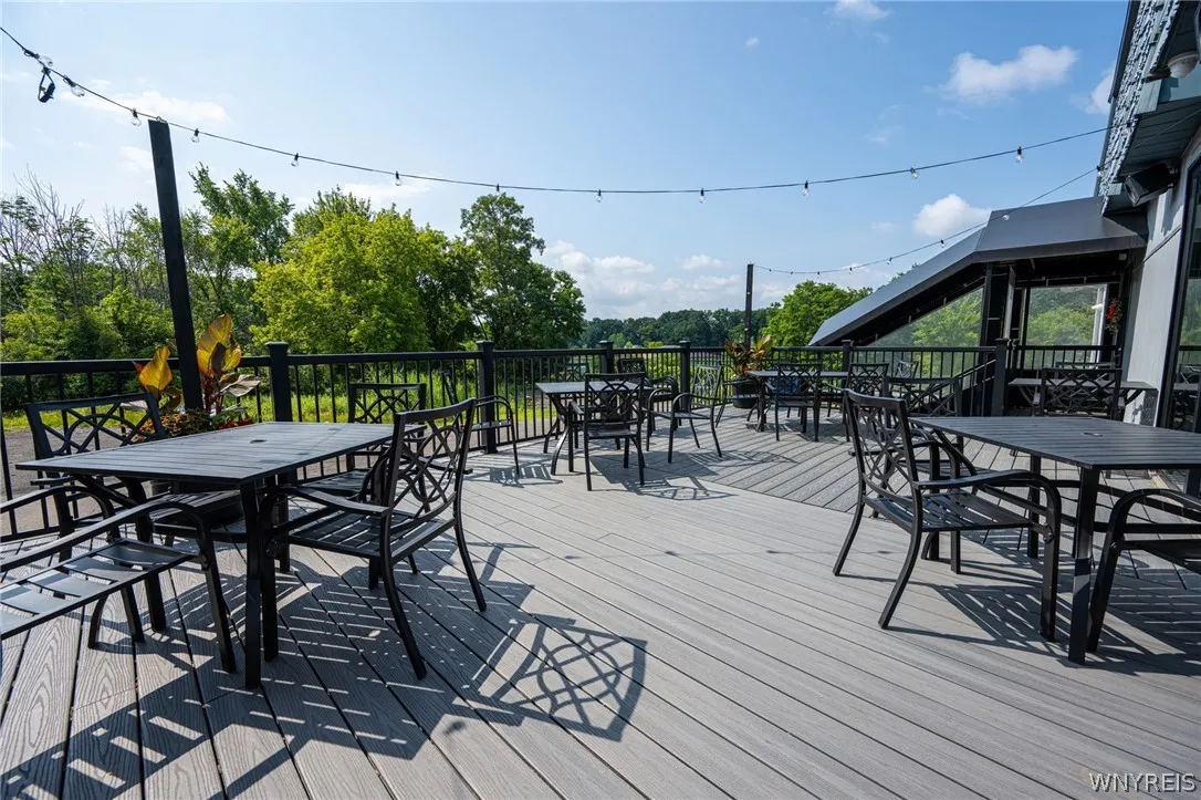 Exterior deck/patio
