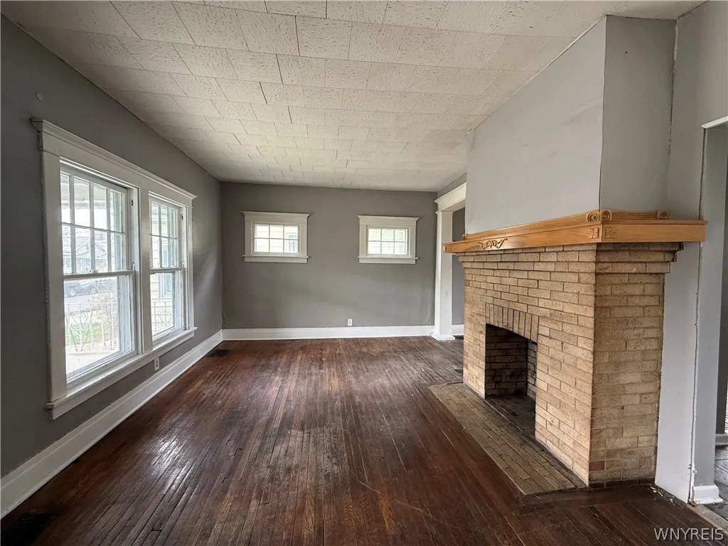 79 Henrietta Avenue, Buffalo, New York 14207, Buffalo, New York 14207, 3 Bedrooms Bedrooms, 6 Rooms Rooms,1 BathroomBathrooms,Residential,For Sale,79 Henrietta Avenue, Buffalo, New York 14207,0,B1658183