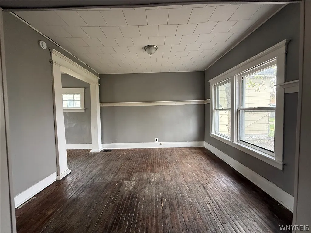 79 Henrietta Avenue, Buffalo, New York 14207, Buffalo, New York 14207, 3 Bedrooms Bedrooms, 6 Rooms Rooms,1 BathroomBathrooms,Residential,For Sale,79 Henrietta Avenue, Buffalo, New York 14207,0,B1658183