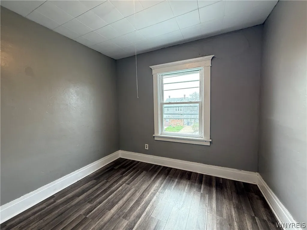 79 Henrietta Avenue, Buffalo, New York 14207, Buffalo, New York 14207, 3 Bedrooms Bedrooms, 6 Rooms Rooms,1 BathroomBathrooms,Residential,For Sale,79 Henrietta Avenue, Buffalo, New York 14207,0,B1658183