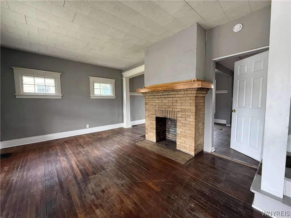 79 Henrietta Avenue, Buffalo, New York 14207, Buffalo, New York 14207, 3 Bedrooms Bedrooms, 6 Rooms Rooms,1 BathroomBathrooms,Residential,For Sale,79 Henrietta Avenue, Buffalo, New York 14207,0,B1658183