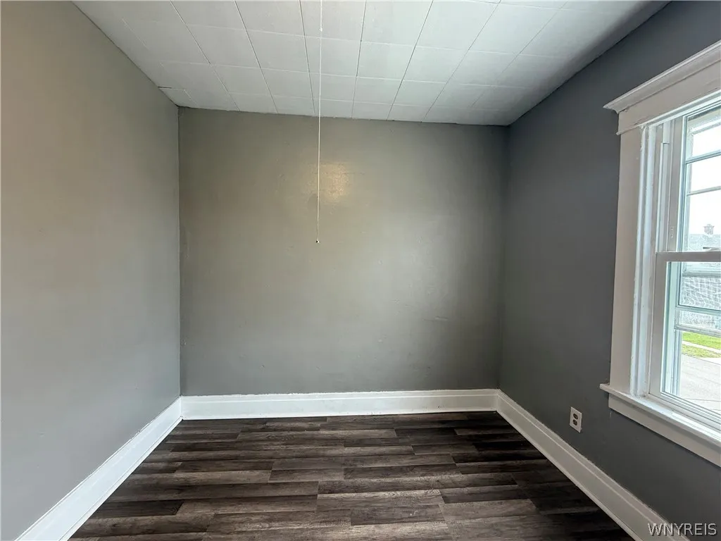 79 Henrietta Avenue, Buffalo, New York 14207, Buffalo, New York 14207, 3 Bedrooms Bedrooms, 6 Rooms Rooms,1 BathroomBathrooms,Residential,For Sale,79 Henrietta Avenue, Buffalo, New York 14207,0,B1658183