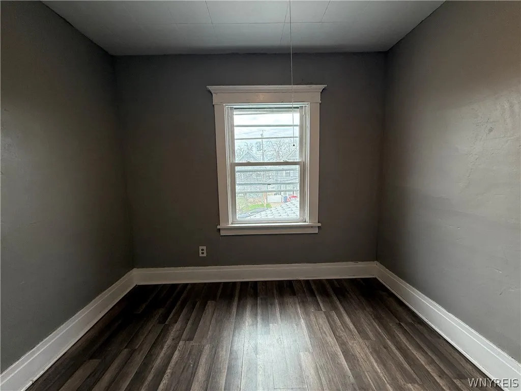 79 Henrietta Avenue, Buffalo, New York 14207, Buffalo, New York 14207, 3 Bedrooms Bedrooms, 6 Rooms Rooms,1 BathroomBathrooms,Residential,For Sale,79 Henrietta Avenue, Buffalo, New York 14207,0,B1658183