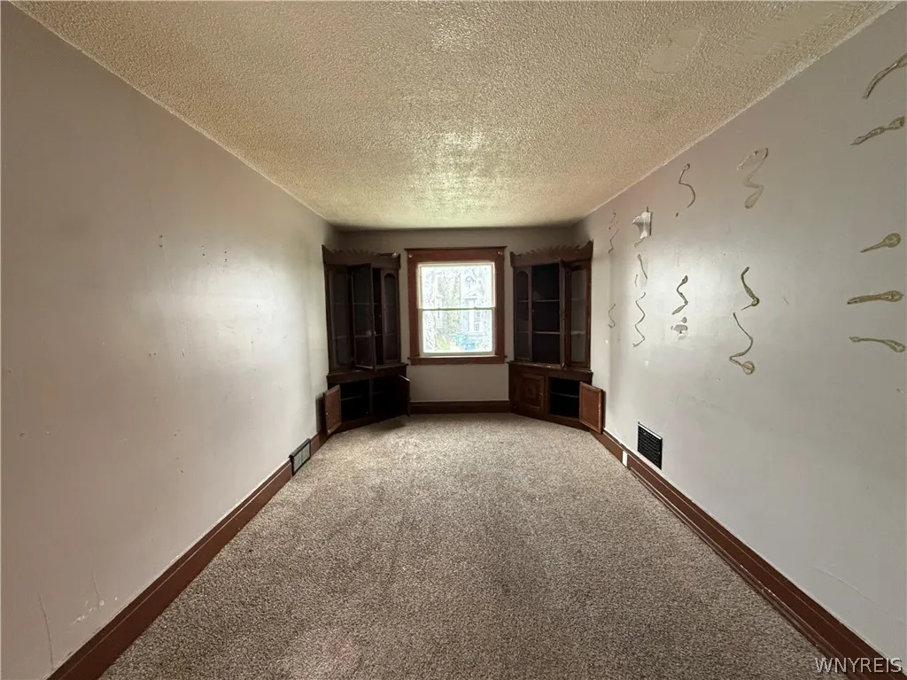 77 Mayer Avenue, Buffalo, New York 14207, Buffalo, New York 14207, 3 Bedrooms Bedrooms, 6 Rooms Rooms,1 BathroomBathrooms,Residential,For Sale,77 Mayer Avenue, Buffalo, New York 14207,0,B1663537