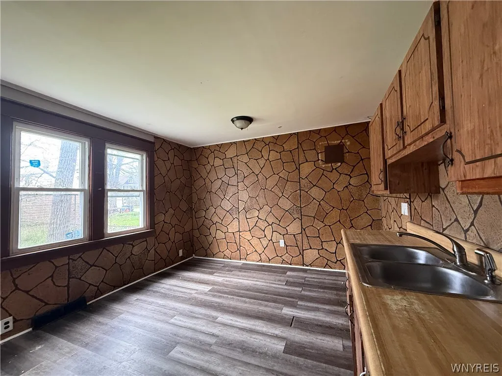 77 Mayer Avenue, Buffalo, New York 14207, Buffalo, New York 14207, 3 Bedrooms Bedrooms, 6 Rooms Rooms,1 BathroomBathrooms,Residential,For Sale,77 Mayer Avenue, Buffalo, New York 14207,0,B1663537