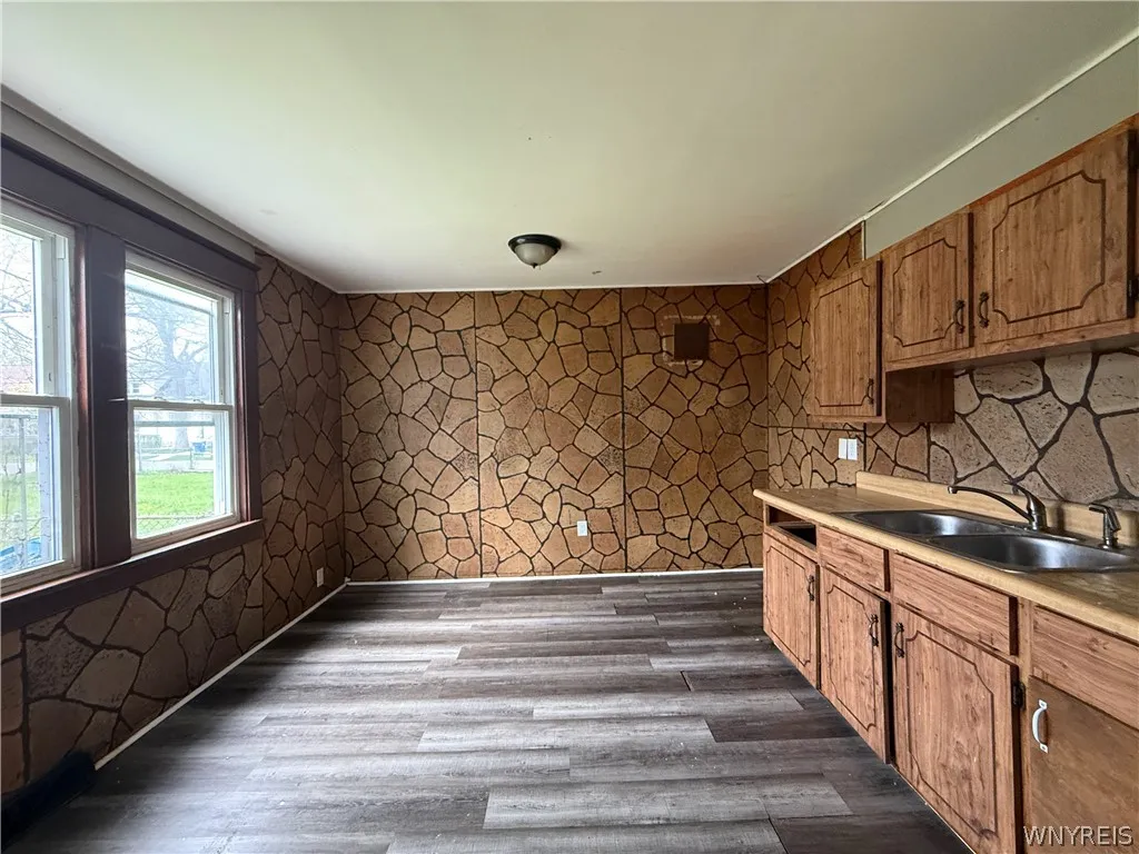 77 Mayer Avenue, Buffalo, New York 14207, Buffalo, New York 14207, 3 Bedrooms Bedrooms, 6 Rooms Rooms,1 BathroomBathrooms,Residential,For Sale,77 Mayer Avenue, Buffalo, New York 14207,0,B1663537