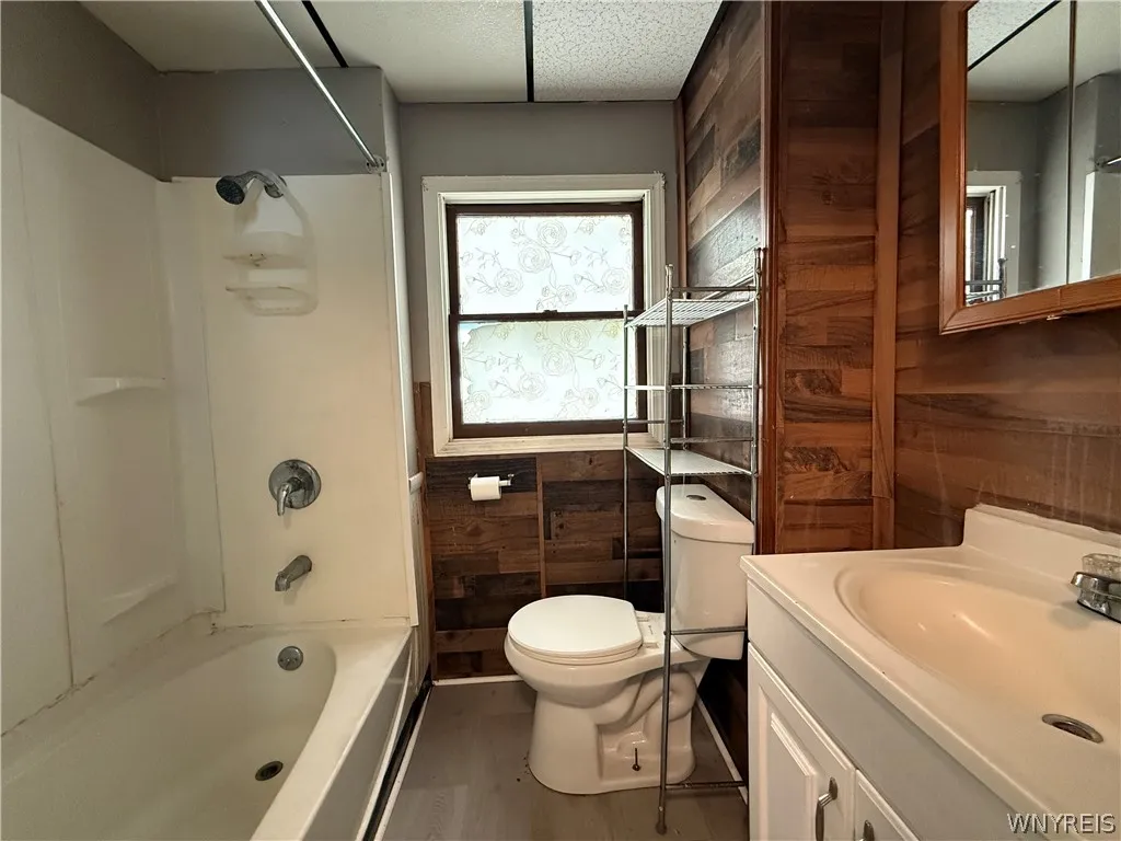 77 Mayer Avenue, Buffalo, New York 14207, Buffalo, New York 14207, 3 Bedrooms Bedrooms, 6 Rooms Rooms,1 BathroomBathrooms,Residential,For Sale,77 Mayer Avenue, Buffalo, New York 14207,0,B1663537