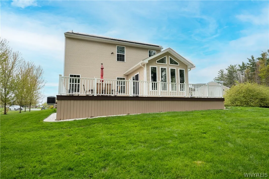 75 Hilltowne Drive, Orchard Park, New York 14127, Orchard Park, New York 14127, 4 Bedrooms Bedrooms, 9 Rooms Rooms,2 BathroomsBathrooms,Residential,For Sale,75 Hilltowne Drive, Orchard Park, New York 14127,0,B1678196