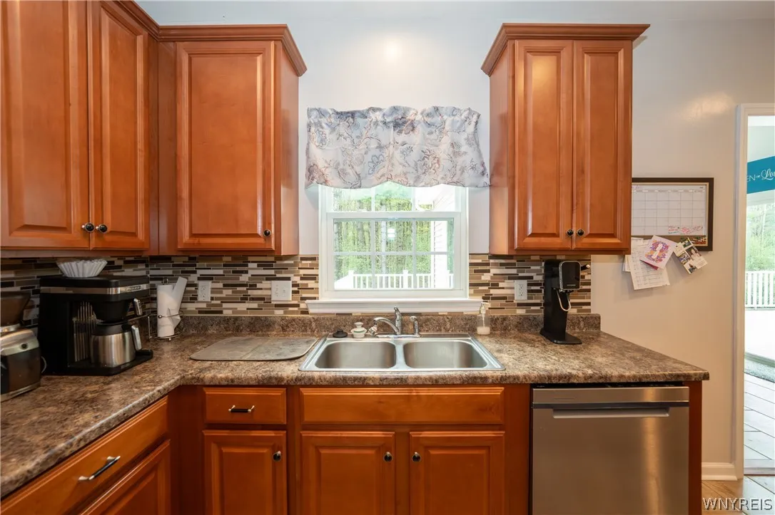 75 Hilltowne Drive, Orchard Park, New York 14127, Orchard Park, New York 14127, 4 Bedrooms Bedrooms, 9 Rooms Rooms,2 BathroomsBathrooms,Residential,For Sale,75 Hilltowne Drive, Orchard Park, New York 14127,0,B1678196
