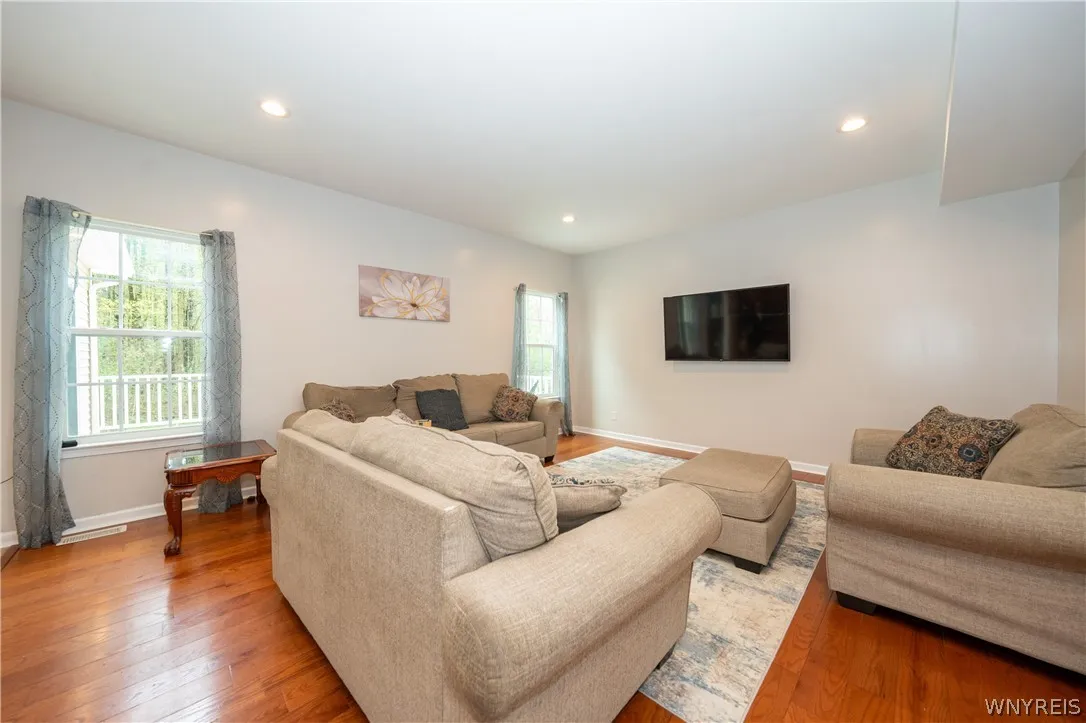 75 Hilltowne Drive, Orchard Park, New York 14127, Orchard Park, New York 14127, 4 Bedrooms Bedrooms, 9 Rooms Rooms,2 BathroomsBathrooms,Residential,For Sale,75 Hilltowne Drive, Orchard Park, New York 14127,0,B1678196