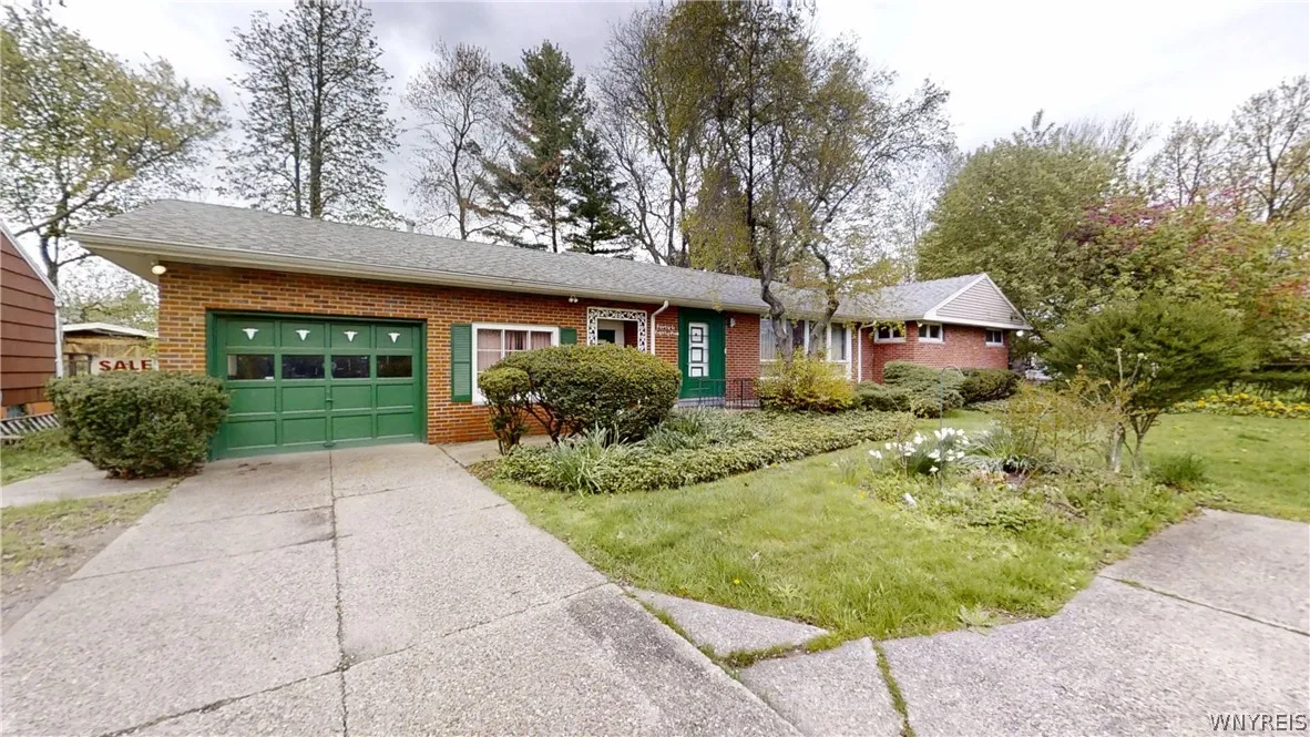 4685 Main Street, Amherst, New York 14226, Amherst, New York 14226, 4 Bedrooms Bedrooms, 10 Rooms Rooms,1 BathroomBathrooms,Residential,For Sale,4685 Main Street, Amherst, New York 14226,0,B1678526