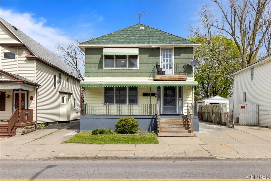126 Hertel Avenue, Buffalo, New York 14207, Buffalo, New York 14207, 4 Bedrooms Bedrooms, ,2 BathroomsBathrooms,Residential,Closed,126 Hertel Avenue, Buffalo, New York 14207,0,B1676297