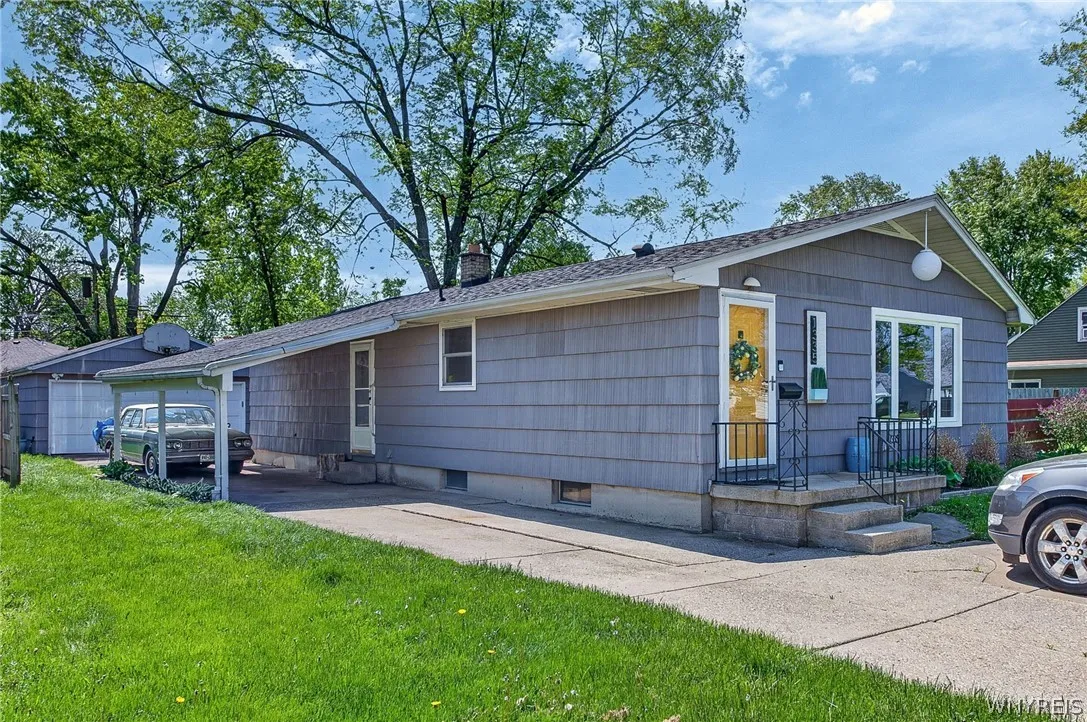 1335 East Park Road, Grand Island, New York 14072, Grand Island, New York 14072, 3 Bedroom Bedrooms, 7 Room Rooms,2 BathroomBathrooms,Residential,Closed,1335 East Park Road, Grand Island, New York 14072,0,B1678107