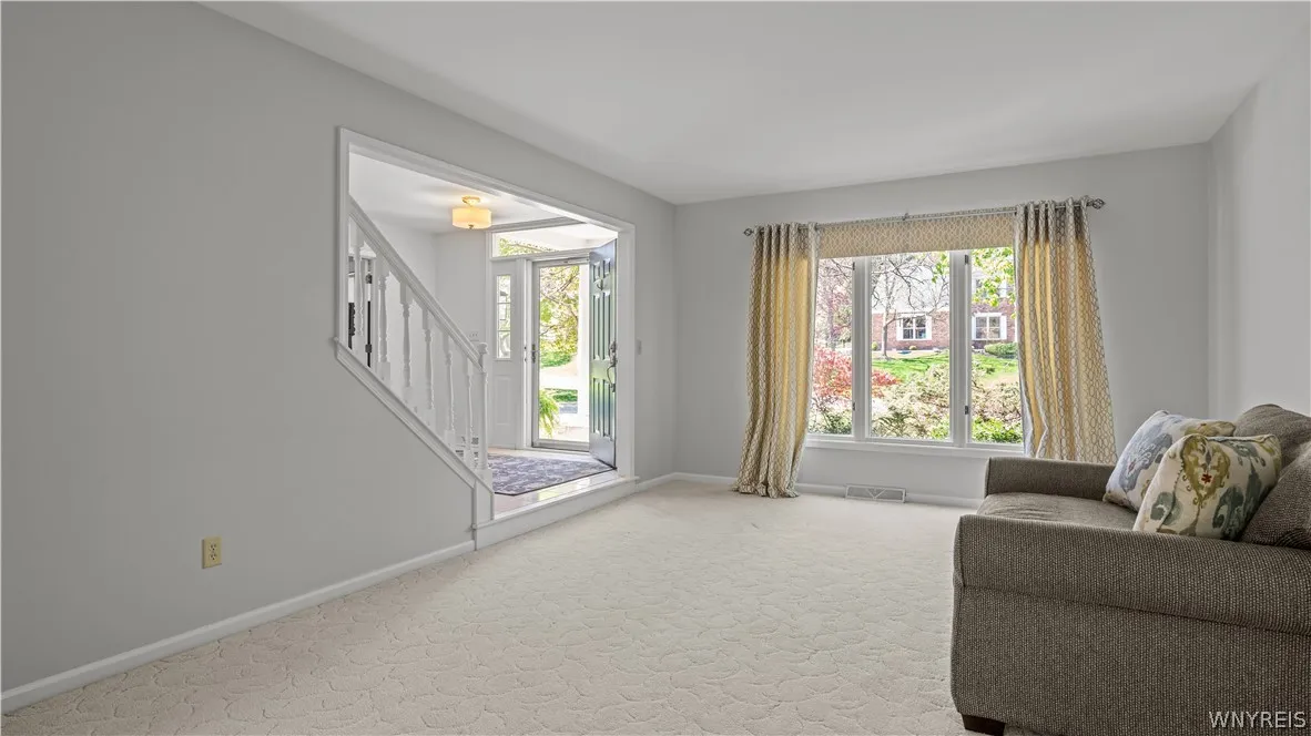 180 Curley Drive, Orchard Park, New York 14127, Orchard Park, New York 14127, 4 Bedrooms Bedrooms, 12 Rooms Rooms,2 BathroomsBathrooms,Residential,For Sale,180 Curley Drive, Orchard Park, New York 14127,0,B1679018