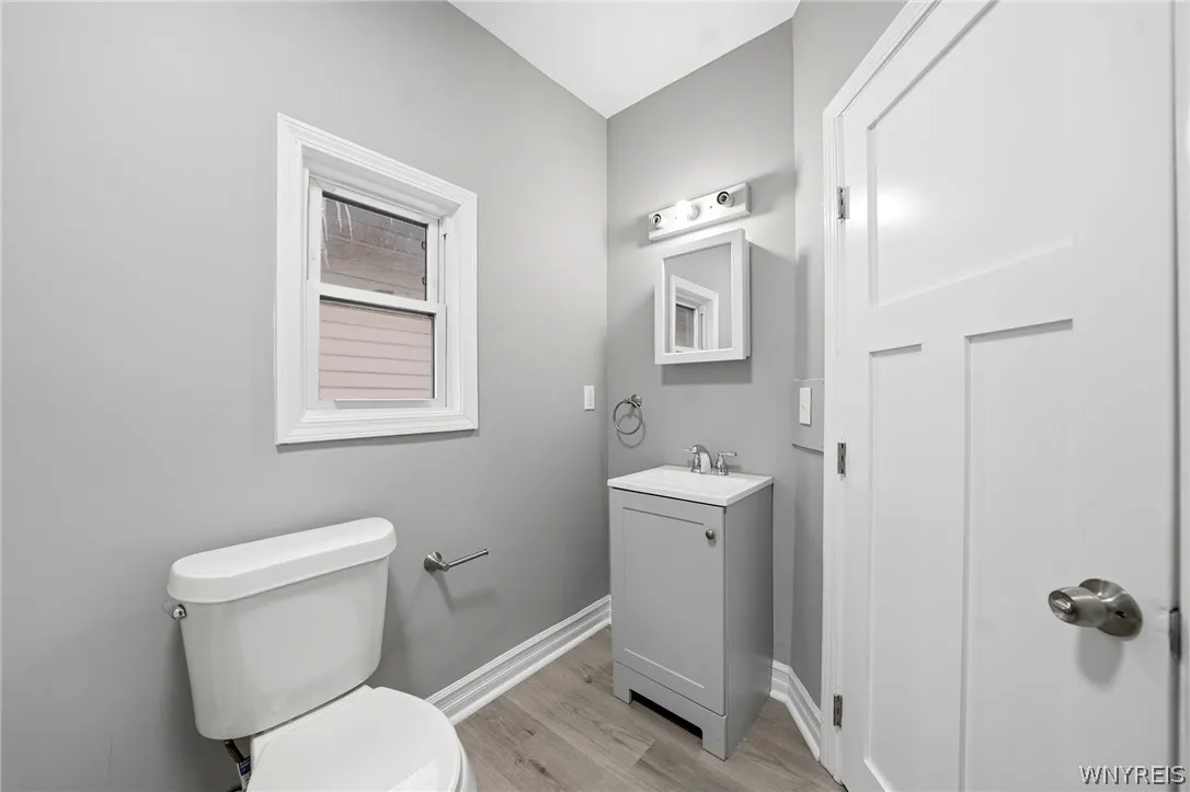 132 Ontario Street, Buffalo, New York 14207, Buffalo, New York 14207, 4 Bedrooms Bedrooms, 9 Rooms Rooms,2 BathroomsBathrooms,Residential,For Sale,132 Ontario Street, Buffalo, New York 14207,0,B1679141