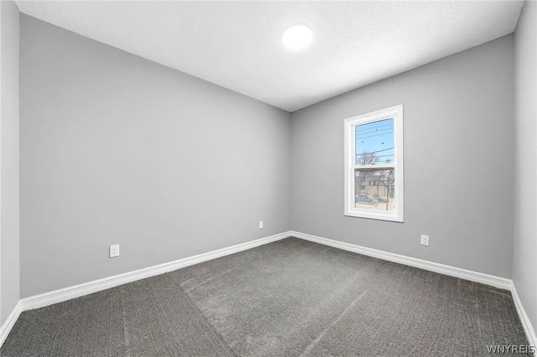 132 Ontario Street, Buffalo, New York 14207, Buffalo, New York 14207, 4 Bedrooms Bedrooms, 9 Rooms Rooms,2 BathroomsBathrooms,Residential,For Sale,132 Ontario Street, Buffalo, New York 14207,0,B1679141