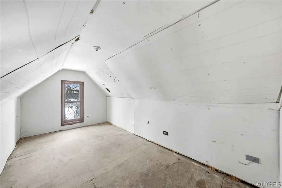 132 Ontario Street, Buffalo, New York 14207, Buffalo, New York 14207, 4 Bedrooms Bedrooms, 9 Rooms Rooms,2 BathroomsBathrooms,Residential,For Sale,132 Ontario Street, Buffalo, New York 14207,0,B1679141