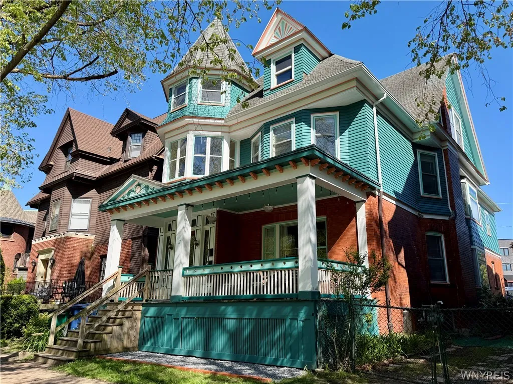 117 Bidwell Parkway 3, Buffalo, New York 14222, Buffalo, New York 14222, 2 Bedrooms Bedrooms, 4 Rooms Rooms,1 BathroomBathrooms,Residential Lease,Closed,117 Bidwell Parkway 3, Buffalo, New York 14222,0,B1678135