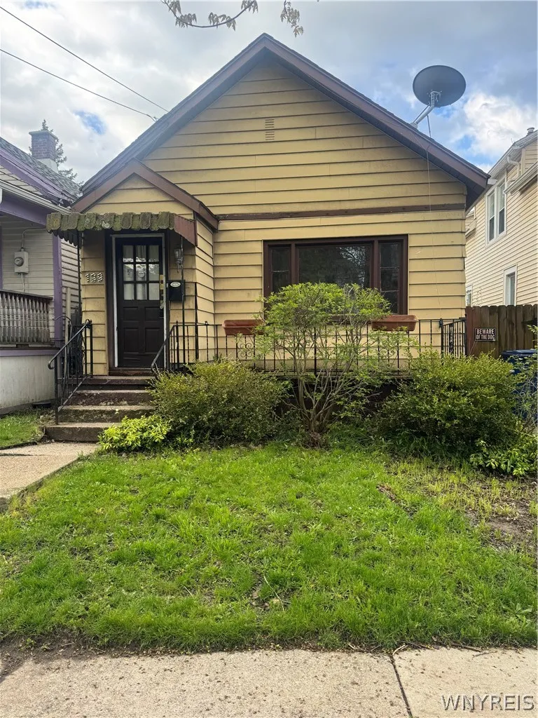 139 Bird Avenue, Buffalo, New York 14213, Buffalo, New York 14213, 2 Bedrooms Bedrooms, 2 Rooms Rooms,1 BathroomBathrooms,Residential,For Sale,139 Bird Avenue, Buffalo, New York 14213,0,B1679675