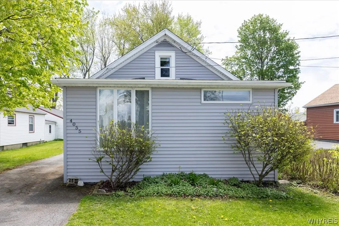 4055 Buffalo Avenue, Hamburg, New York 14219, Hamburg, New York 14219, 2 Bedrooms Bedrooms, 5 Rooms Rooms,1 BathroomBathrooms,Residential,Closed,4055 Buffalo Avenue, Hamburg, New York 14219,0,B1680011