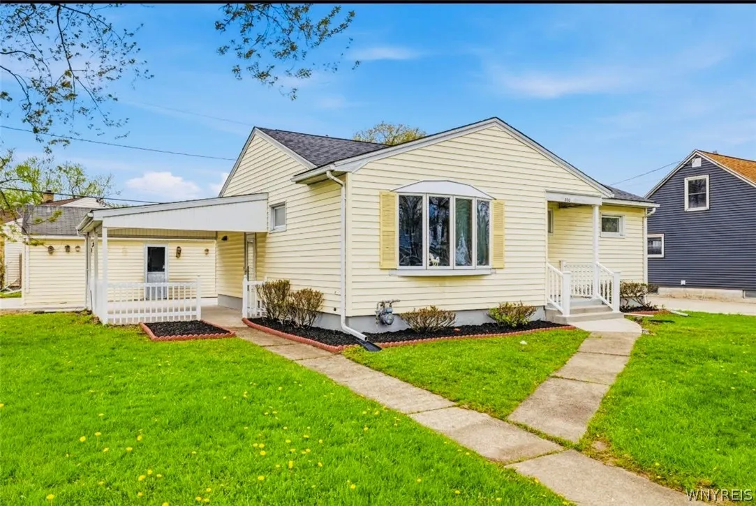 200 Rogers Avenue, Tonawanda, New York 14150, Tonawanda, New York 14150, 3 Bedrooms Bedrooms, 6 Rooms Rooms,1 BathroomBathrooms,Residential,For Sale,200 Rogers Avenue, Tonawanda, New York 14150,0,B1680116
