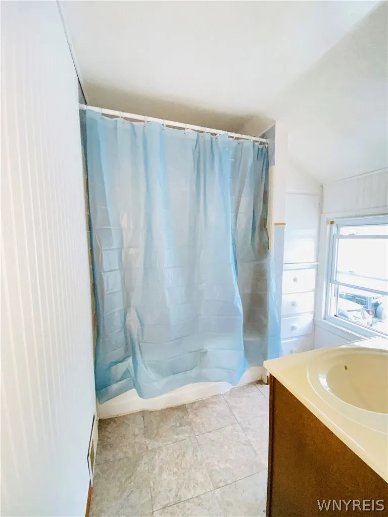 30 King Street, Tonawanda, New York 14150, Tonawanda, New York 14150, 4 Bedrooms Bedrooms, 7 Rooms Rooms,2 BathroomsBathrooms,Residential,For Sale,30 King Street, Tonawanda, New York 14150,0,B1680079