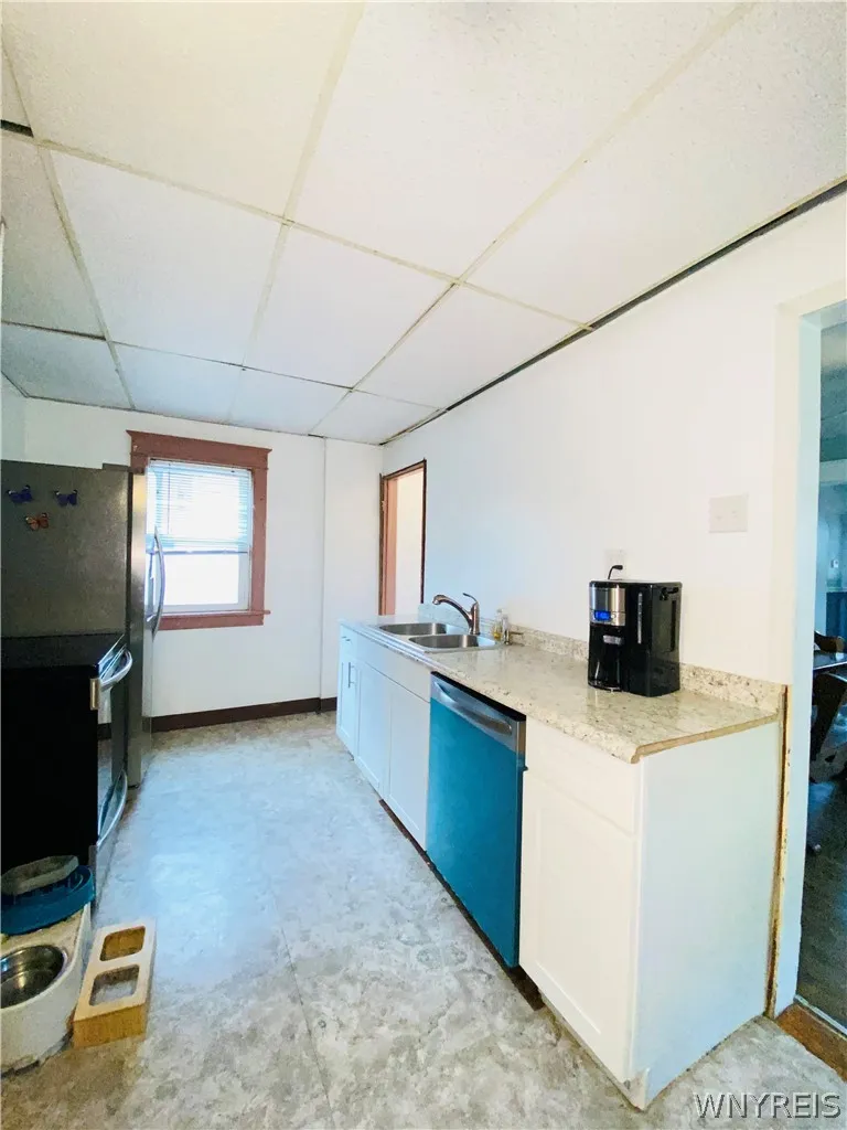 30 King Street, Tonawanda, New York 14150, Tonawanda, New York 14150, 4 Bedrooms Bedrooms, 7 Rooms Rooms,2 BathroomsBathrooms,Residential,For Sale,30 King Street, Tonawanda, New York 14150,0,B1680079