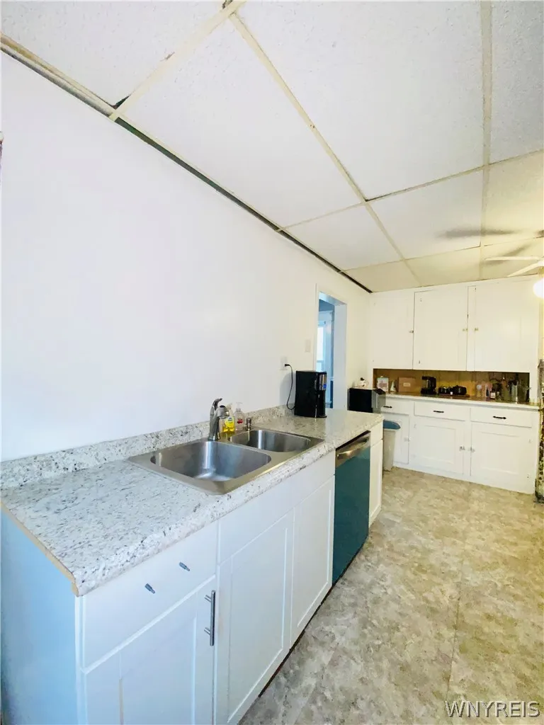30 King Street, Tonawanda, New York 14150, Tonawanda, New York 14150, 4 Bedrooms Bedrooms, 7 Rooms Rooms,2 BathroomsBathrooms,Residential,For Sale,30 King Street, Tonawanda, New York 14150,0,B1680079