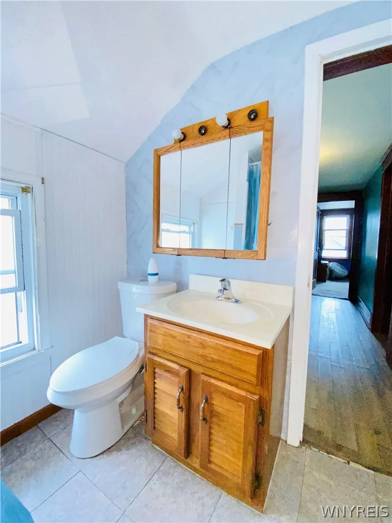 30 King Street, Tonawanda, New York 14150, Tonawanda, New York 14150, 4 Bedrooms Bedrooms, 7 Rooms Rooms,2 BathroomsBathrooms,Residential,For Sale,30 King Street, Tonawanda, New York 14150,0,B1680079