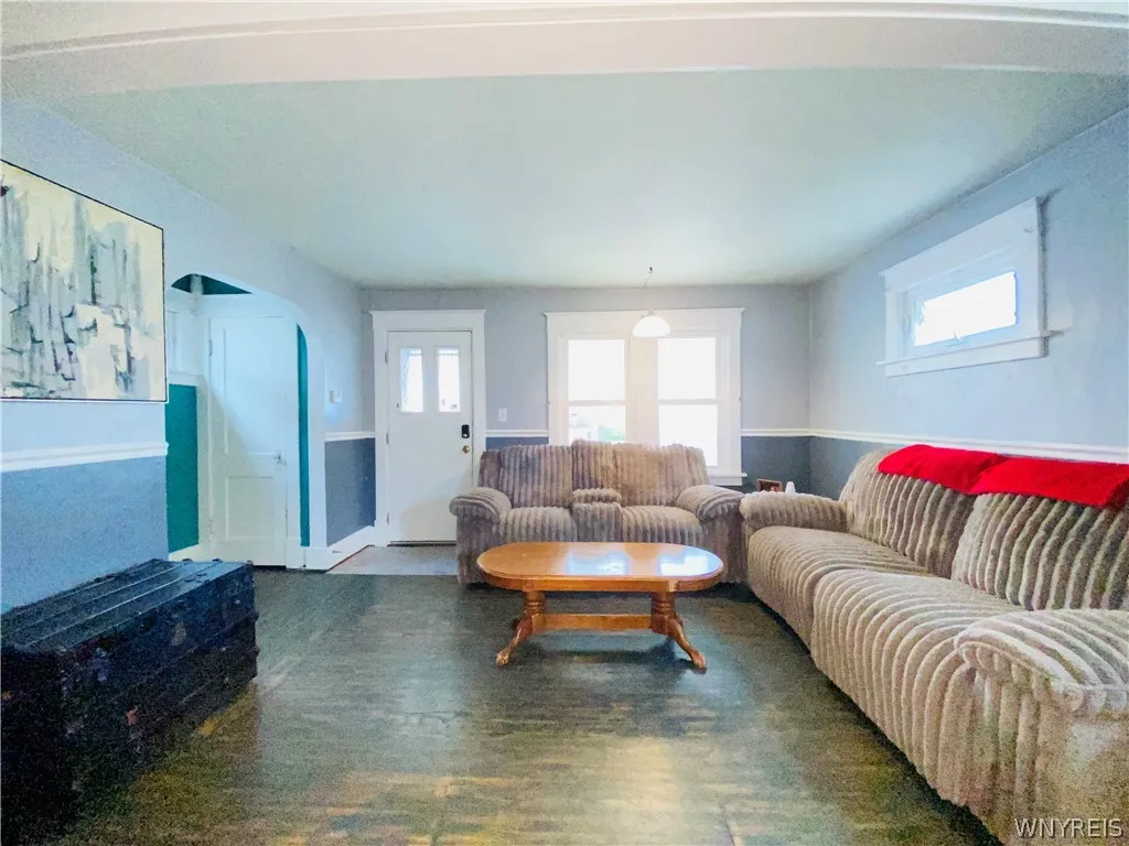 30 King Street, Tonawanda, New York 14150, Tonawanda, New York 14150, 4 Bedrooms Bedrooms, 7 Rooms Rooms,2 BathroomsBathrooms,Residential,For Sale,30 King Street, Tonawanda, New York 14150,0,B1680079