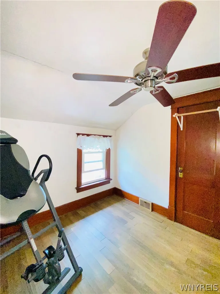 30 King Street, Tonawanda, New York 14150, Tonawanda, New York 14150, 4 Bedrooms Bedrooms, 7 Rooms Rooms,2 BathroomsBathrooms,Residential,For Sale,30 King Street, Tonawanda, New York 14150,0,B1680079