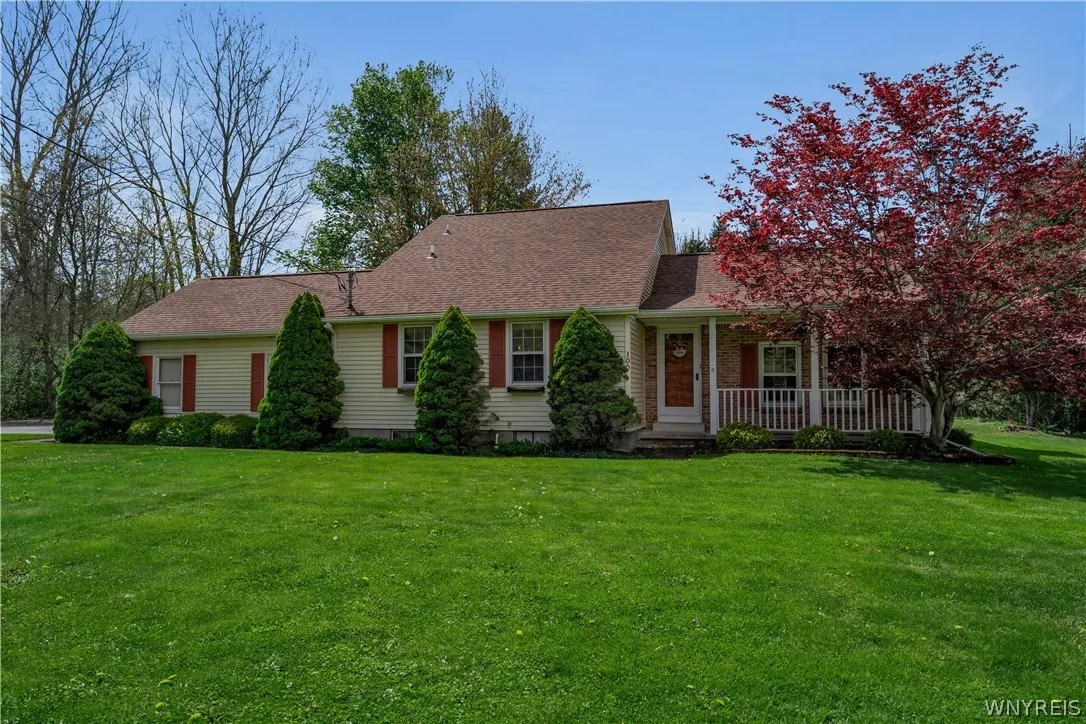 100 Three Rod Road, Alden, New York 14004, Alden, New York 14004, 3 Bedroom Bedrooms, 7 Room Rooms,2 BathroomBathrooms,Residential,Closed,100 Three Rod Road, Alden, New York 14004,0,B1680099