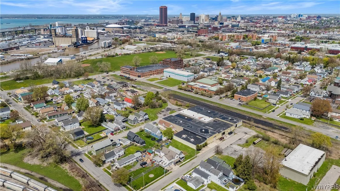 34 Alabama Street, Buffalo, New York 14204, Buffalo, New York 14204, 6 Bedrooms Bedrooms, ,3 BathroomsBathrooms,Residential,For Sale,34 Alabama Street, Buffalo, New York 14204,0,B1680220