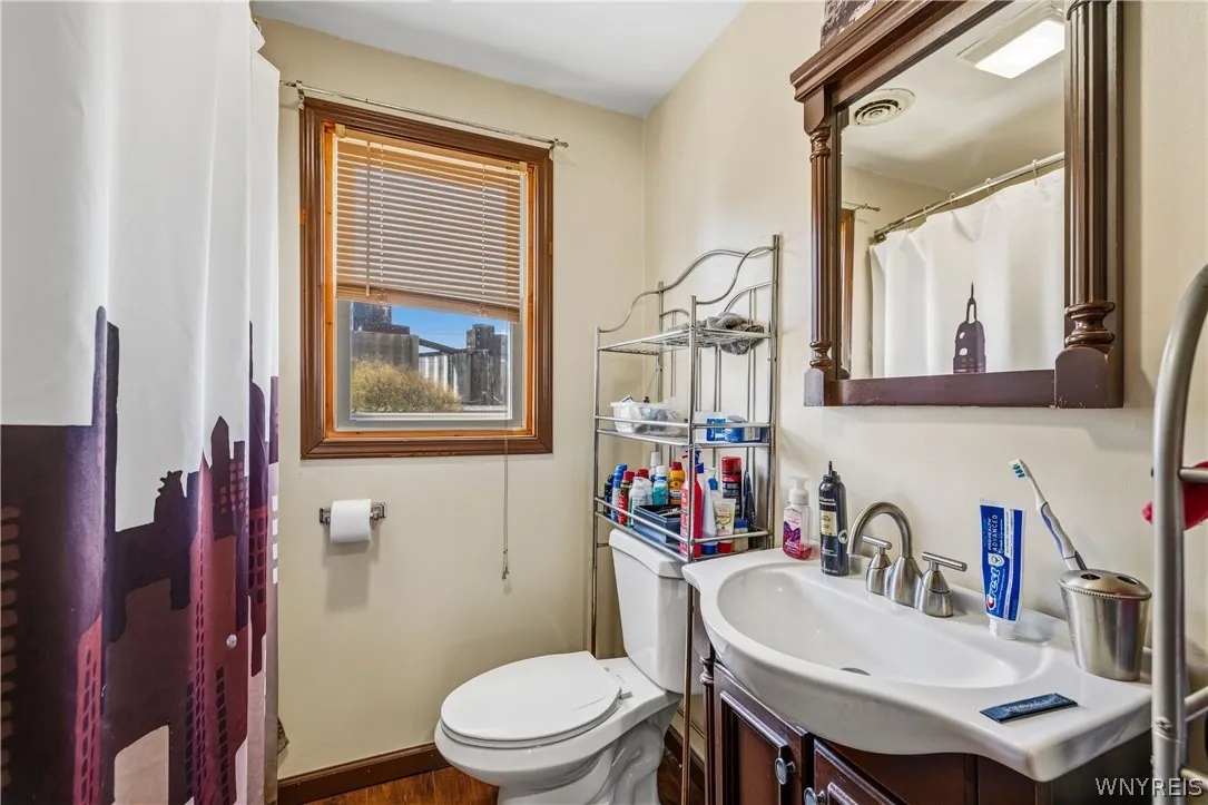 34 Alabama Street, Buffalo, New York 14204, Buffalo, New York 14204, 6 Bedrooms Bedrooms, ,3 BathroomsBathrooms,Residential,For Sale,34 Alabama Street, Buffalo, New York 14204,0,B1680220