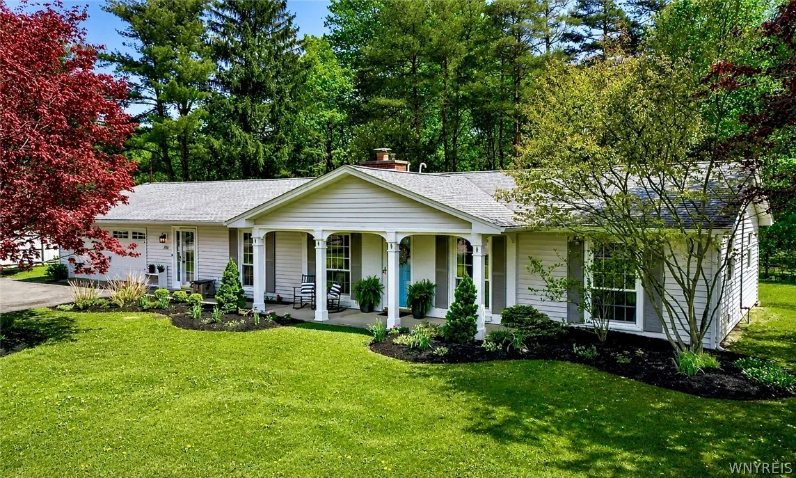 216 Treehaven Drive, Aurora, New York 14052, Aurora, New York 14052, 3 Bedroom Bedrooms, 8 Room Rooms,1 BathroomBathrooms,Residential,Closed,216 Treehaven Drive, Aurora, New York 14052,0,B1679172