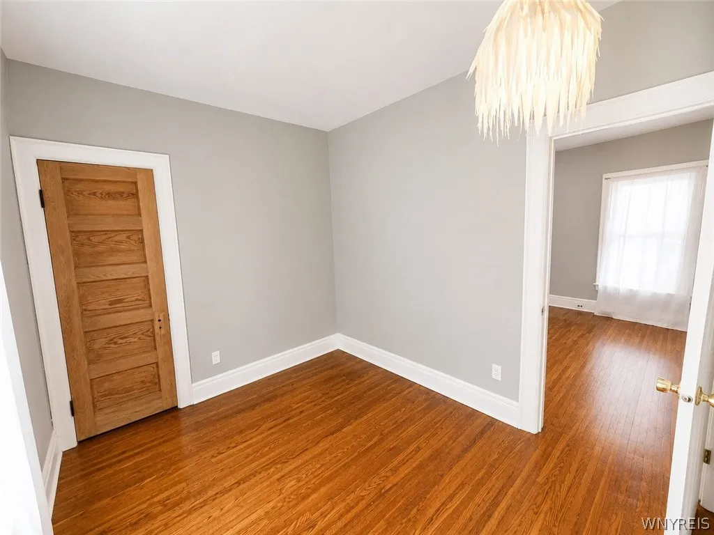 83 Baynes Street Lower, Buffalo, New York 14213, Buffalo, New York 14213, 3 Bedrooms Bedrooms, 6 Rooms Rooms,1 BathroomBathrooms,Residential Lease,For Rent,83 Baynes Street Lower, Buffalo, New York 14213,0,B1680683