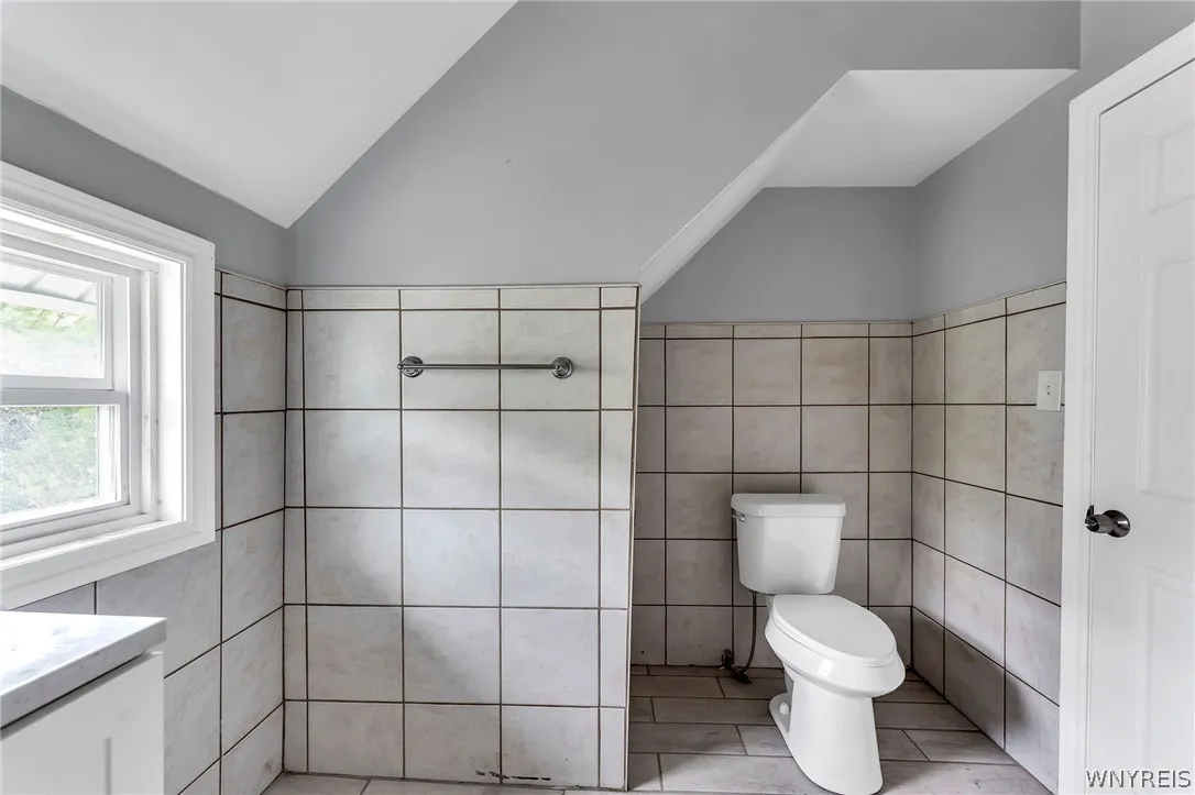 33 Lafayette Avenue, Buffalo, New York 14213, Buffalo, New York 14213, 4 Bedrooms Bedrooms, 6 Rooms Rooms,2 BathroomsBathrooms,Residential,For Sale,33 Lafayette Avenue, Buffalo, New York 14213,0,B1680800