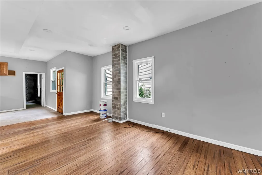 33 Lafayette Avenue, Buffalo, New York 14213, Buffalo, New York 14213, 4 Bedrooms Bedrooms, 6 Rooms Rooms,2 BathroomsBathrooms,Residential,For Sale,33 Lafayette Avenue, Buffalo, New York 14213,0,B1680800