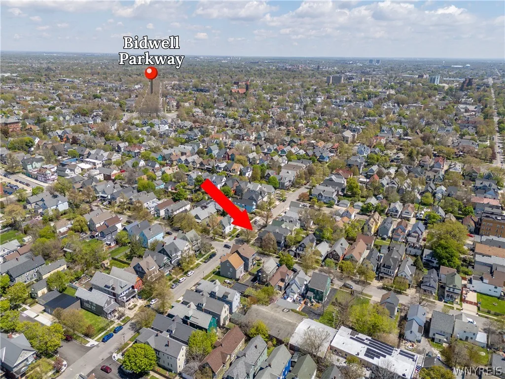 433 Breckenridge Street, Buffalo, New York 14213, Buffalo, New York 14213, 4 Bedrooms Bedrooms, 10 Rooms Rooms,1 BathroomBathrooms,Residential,For Sale,433 Breckenridge Street, Buffalo, New York 14213,0,B1680548