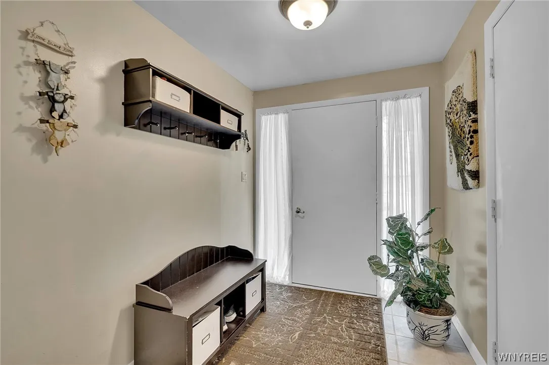 252 Old Meadow Drive, Amherst, New York 14051, Amherst, New York 14051, 2 Bedrooms Bedrooms, 7 Rooms Rooms,1 BathroomBathrooms,Residential,For Sale,252 Old Meadow Drive, Amherst, New York 14051,0,B1680496