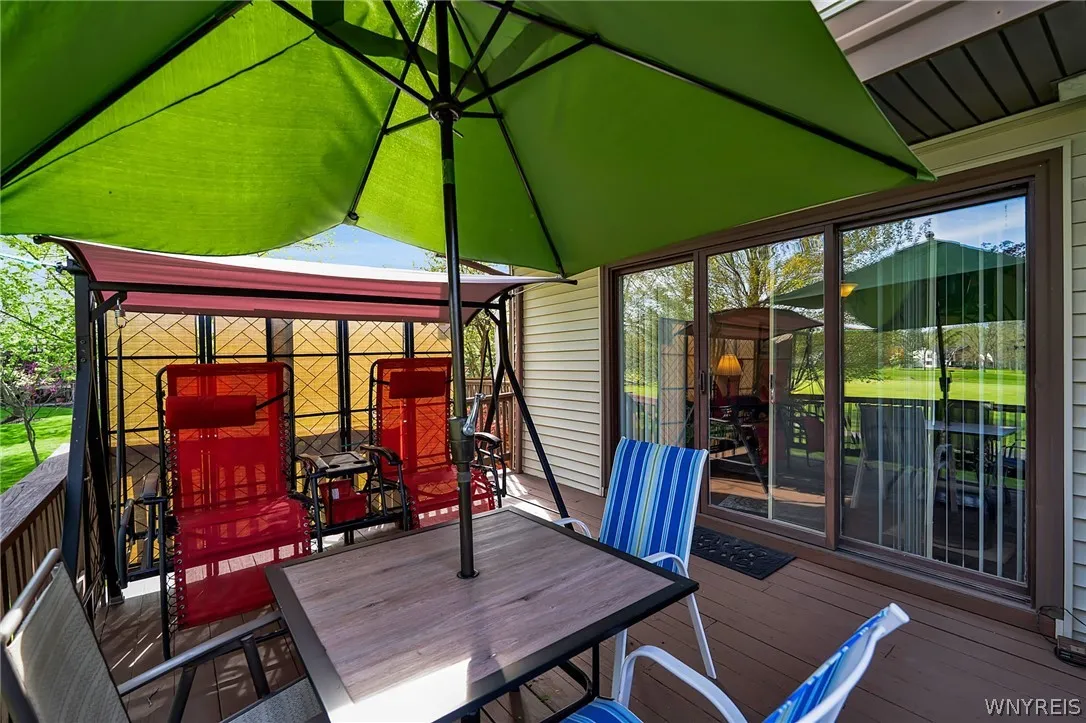252 Old Meadow Drive, Amherst, New York 14051, Amherst, New York 14051, 2 Bedrooms Bedrooms, 7 Rooms Rooms,1 BathroomBathrooms,Residential,For Sale,252 Old Meadow Drive, Amherst, New York 14051,0,B1680496