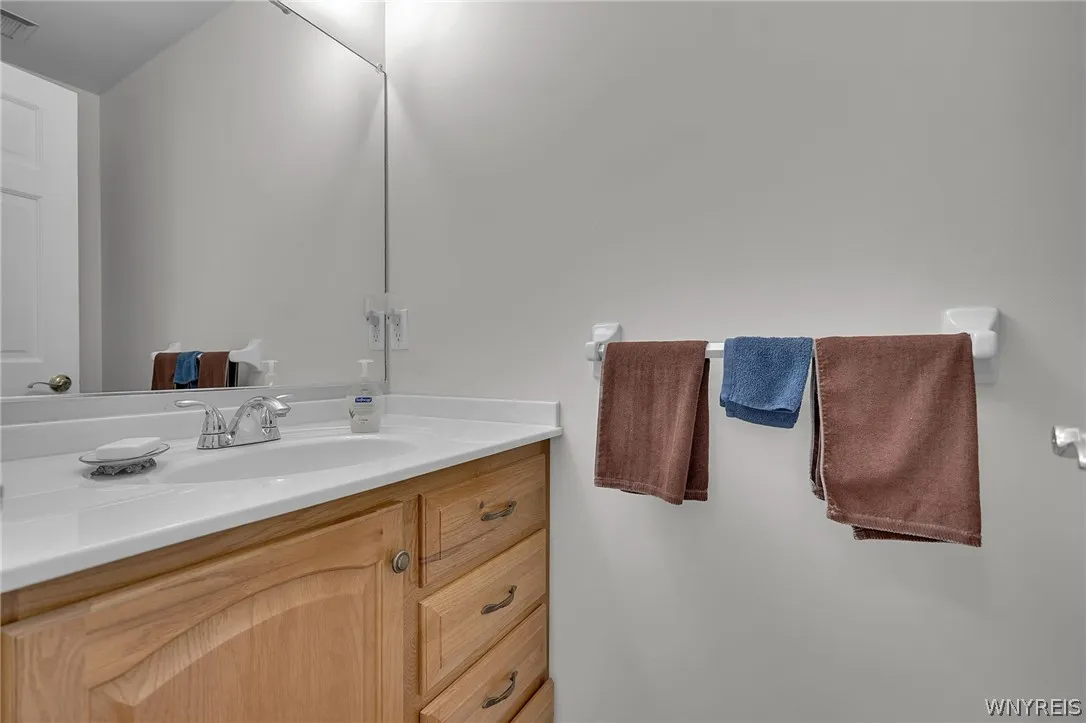 252 Old Meadow Drive, Amherst, New York 14051, Amherst, New York 14051, 2 Bedrooms Bedrooms, 7 Rooms Rooms,1 BathroomBathrooms,Residential,For Sale,252 Old Meadow Drive, Amherst, New York 14051,0,B1680496