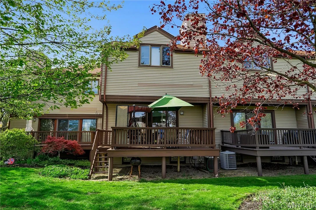 252 Old Meadow Drive, Amherst, New York 14051, Amherst, New York 14051, 2 Bedrooms Bedrooms, 7 Rooms Rooms,1 BathroomBathrooms,Residential,For Sale,252 Old Meadow Drive, Amherst, New York 14051,0,B1680496