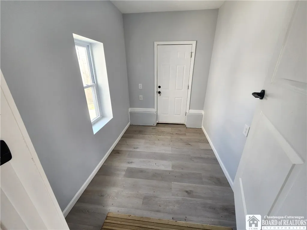 5347 Lake Avenue, Orchard Park, New York 14127, Orchard Park, New York 14127, 3 Bedrooms Bedrooms, 7 Rooms Rooms,1 BathroomBathrooms,Residential,For Sale,5347 Lake Avenue, Orchard Park, New York 14127,0,R1680642